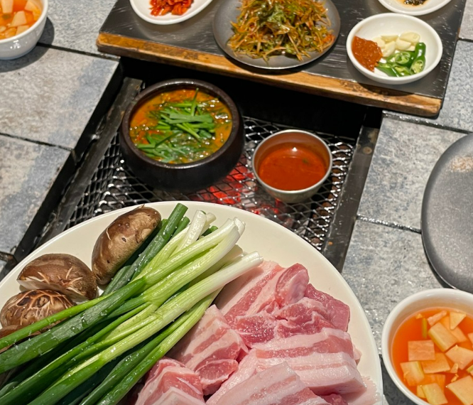 TOP 5 Best Korean BBQ in Seoul Local Recommend